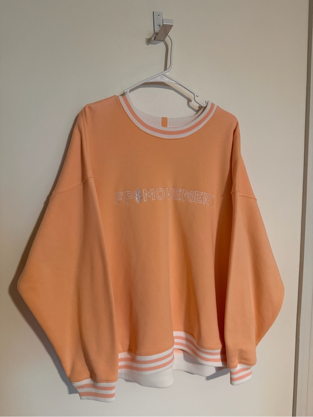 Free People All Star Collegiate Logo Pullover Crewneck Sweatshirt, NWOT, Size L - Picture 5 of 6